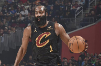 哈登下半场爆发率队逆转鹈鹕 骑士111-106险胜