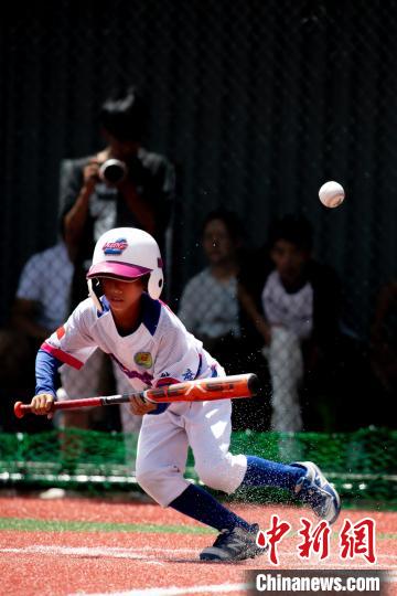 福建省青少年棒球公开赛在连城县闭幕展现两岸